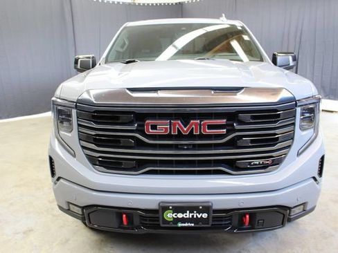 Used 2024 GMC Sierra 1500 AT4 w/ Technology Package AWD/4WD image 2