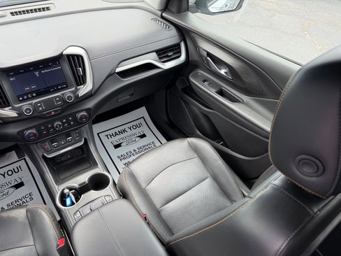 Used 2019 GMC Terrain SLT w/ Preferred Package FWD image 17