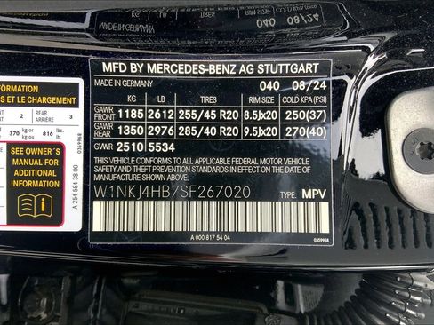 Used 2025 Mercedes-Benz GLC 300 4MATIC image 4