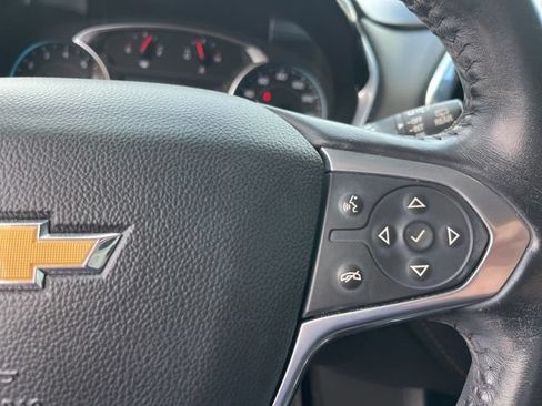 Used 2020 Chevrolet Traverse LT FWD image 20