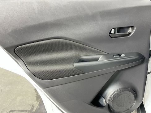 Used 2024 Nissan Kicks S image 27