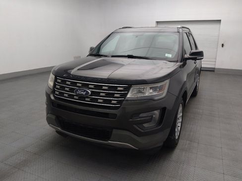 Used 2017 Ford Explorer XLT FWD image 15