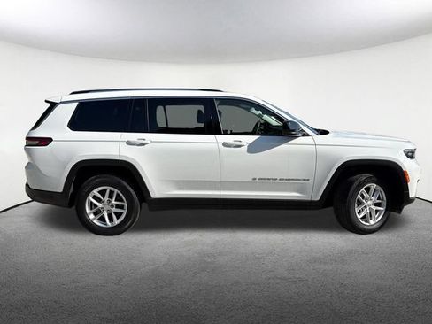 Used 2023 Jeep Grand Cherokee L Laredo w/ Luxury Tech Group I AWD/4WD image 15