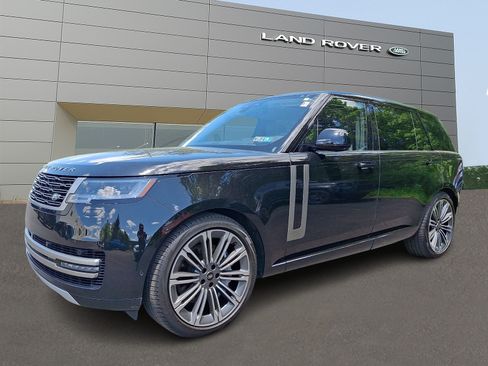 Used 2024 Land Rover Range Rover Long Wheelbase SE AWD/4WD image 1