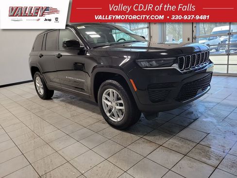 New 2026 Jeep Grand Cherokee Laredo X AWD/4WD image 1