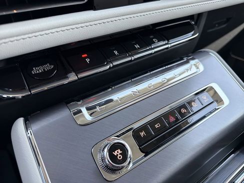 Used 2026 Lincoln Aviator 2WD image 23