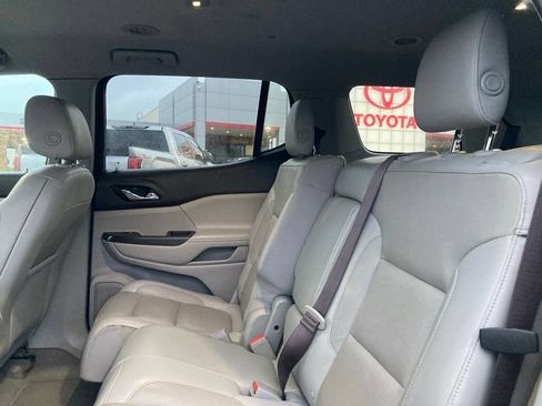 Used 2017 GMC Acadia SLT AWD/4WD image 11