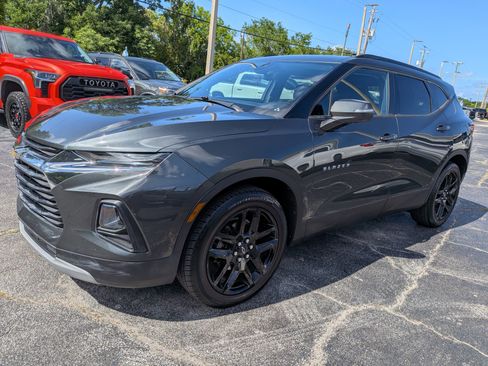 Used 2019 Chevrolet Blazer LT w/ Sound & Technology Package FWD image 8