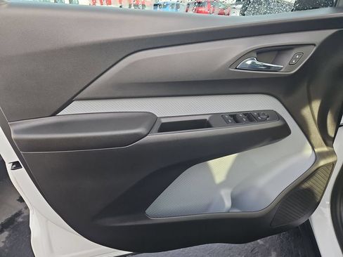 New 2027 Chevrolet Bolt LT w/ Comfort Package FWD image 10