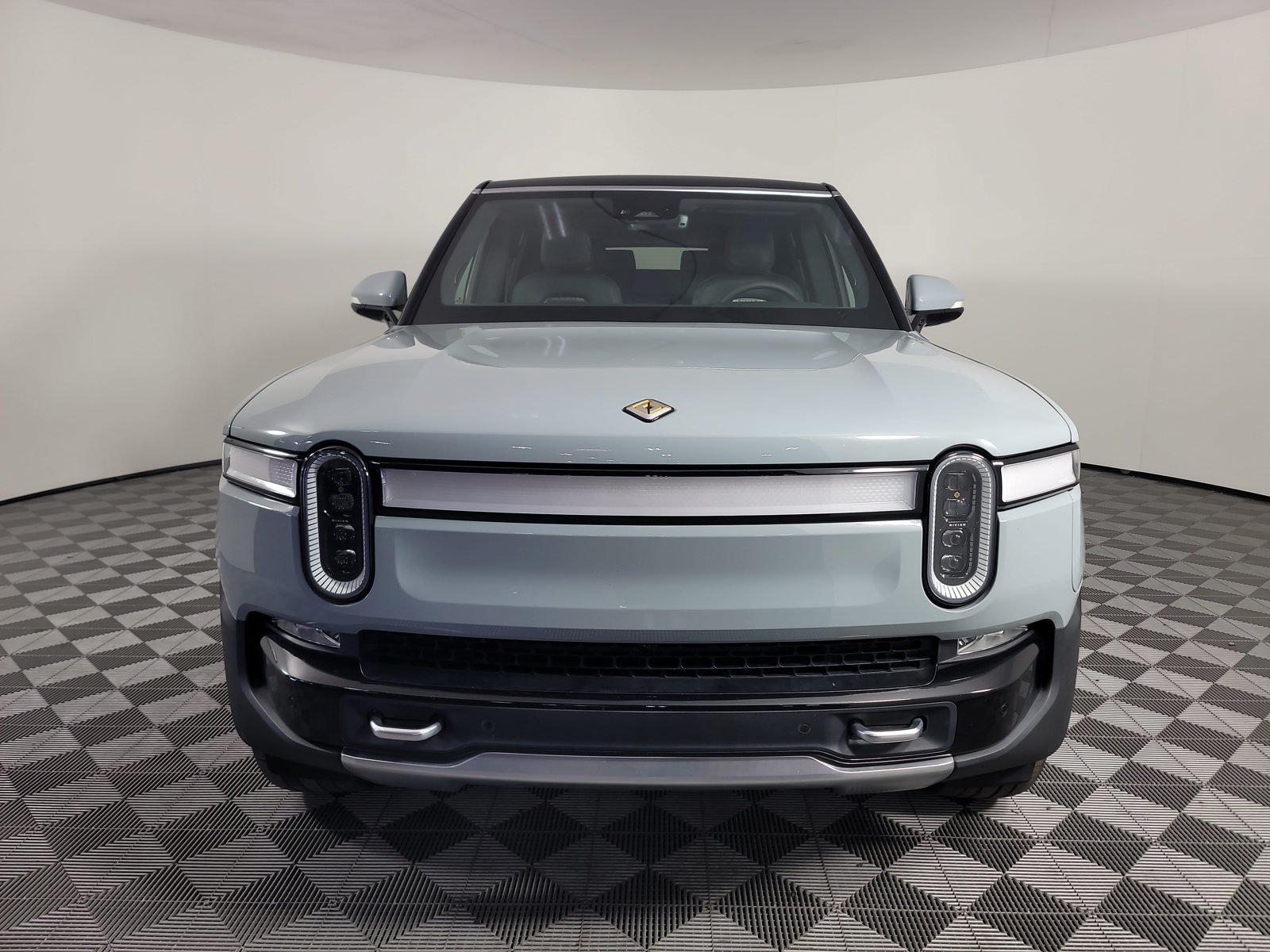 Used 2023 Rivian R1S Adventure Quad AWD/4WD image 8