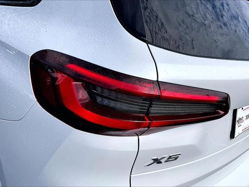 Used 2022 BMW X5 sDrive40i w/ M Sport Package image 28