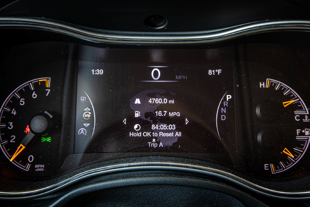 Used 2020 Jeep Grand Cherokee Laredo w/ Security & Convenience Group AWD/4WD image 38