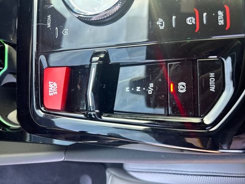 Used 2025 BMW M5 Touring image 19