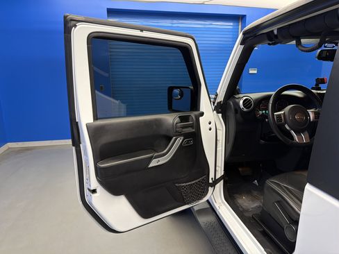 Used 2014 Jeep Wrangler Sport AWD/4WD image 10