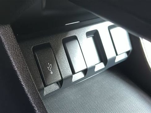 Used 2018 Honda HR-V LX image 31