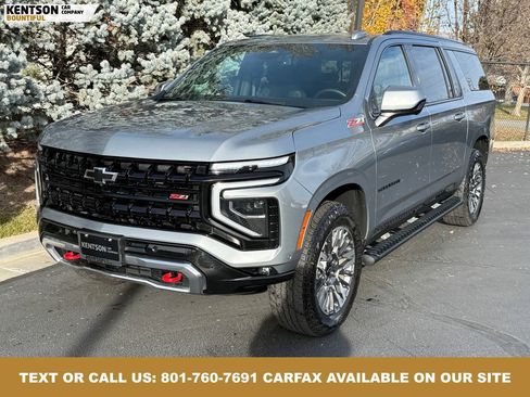 Used 2025 Chevrolet Suburban Z71 image 3