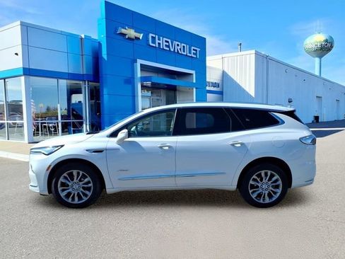 Used 2023 Buick Enclave Avenir w/ Avenir Technology Package AWD/4WD image 7