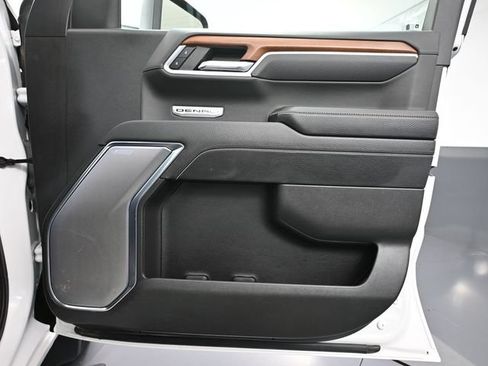 Used 2023 GMC Sierra 1500 Denali w/ Technology Package AWD/4WD image 54