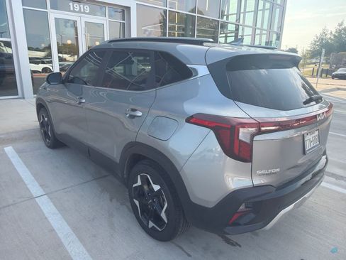 Certified 2024 Kia Seltos EX FWD image 4