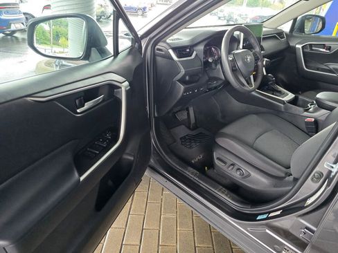 Used 2024 Toyota RAV4 XLE w/ Convenience Package image 21