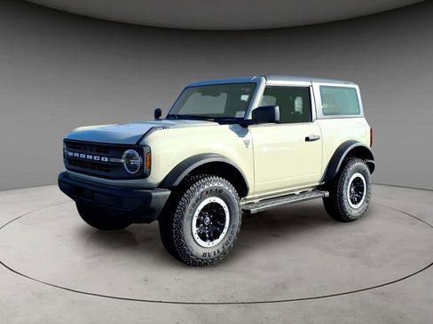New 2025 Ford Bronco 2-Door w/ Sasquatch Package image 1