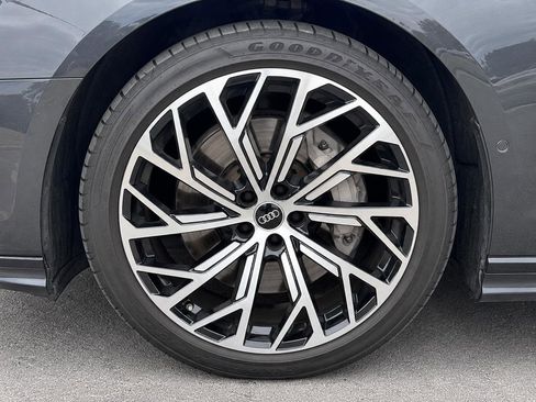 Used 2022 Audi A8 L 3.0T AWD/4WD image 3