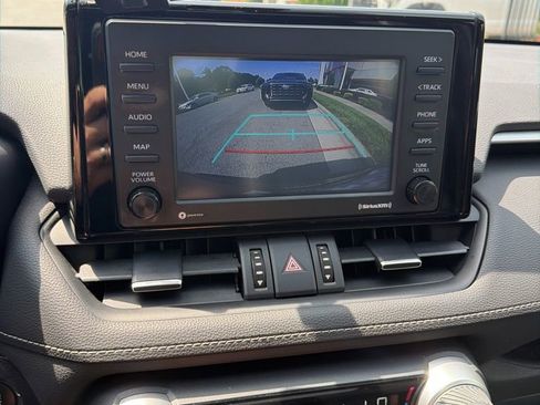 Used 2022 Toyota RAV4 XLE Premium FWD image 8