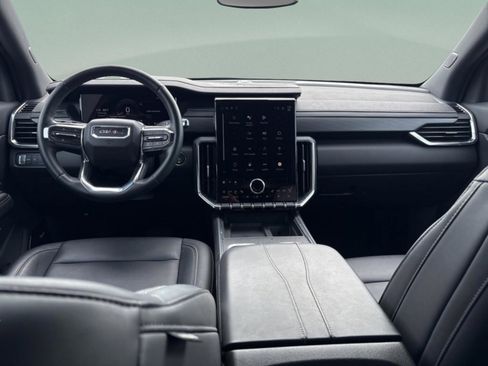 Used 2024 GMC Acadia Elevation image 9