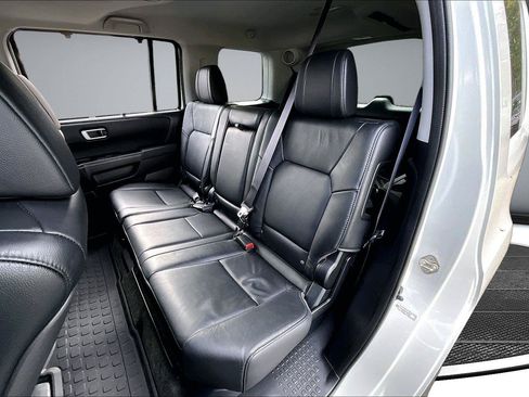 Used 2015 Honda Pilot Touring image 21