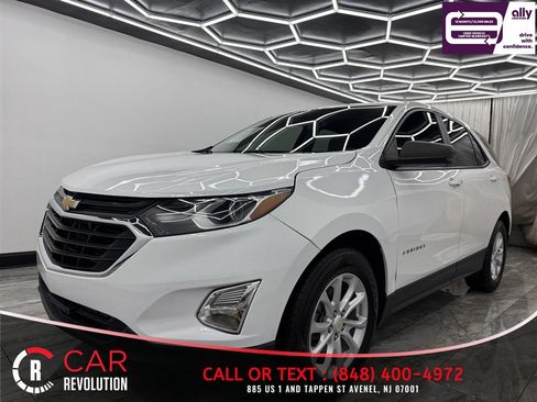Used 2021 Chevrolet Equinox LS w/ LS Convenience Package FWD image 3