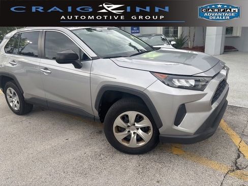 Used 2022 Toyota RAV4 LE FWD image 1