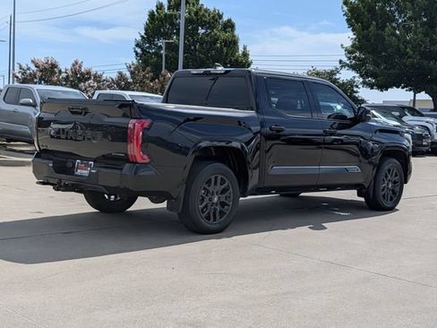 Used 2025 Toyota Tundra Platinum AWD/4WD image 5