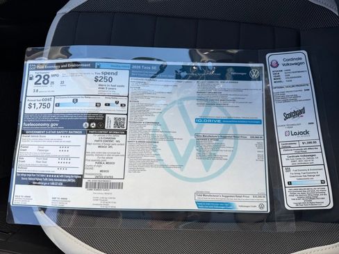 New 2026 Volkswagen Taos SE AWD/4WD image 32