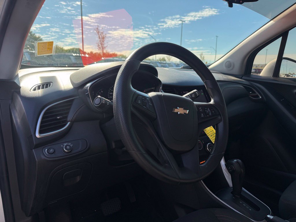 Used 2021 Chevrolet Trax LS w/ Tint and Cruise Package AWD/4WD image 10