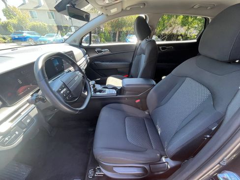 Used 2026 Kia Sportage LX AWD/4WD image 27