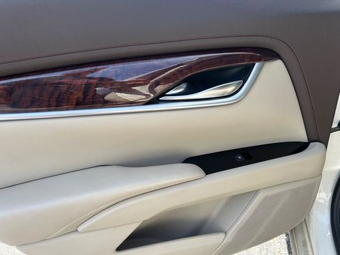 Used 2013 Cadillac XTS Luxury w/ Driver Awareness Package AWD/4WD image 25