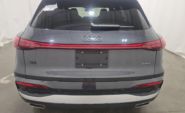 Used 2025 Audi Q5 Premium Plus AWD/4WD image 3