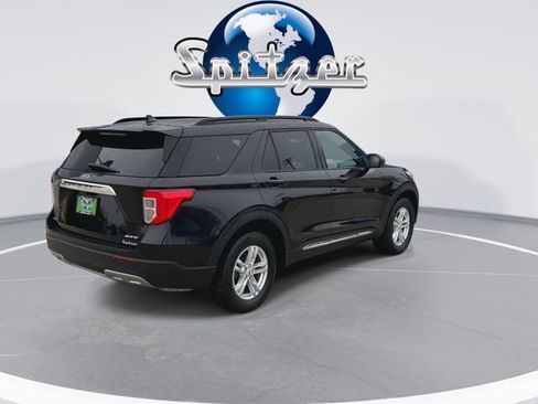 Used 2023 Ford Explorer XLT w/ Equipment Group 202A image 9