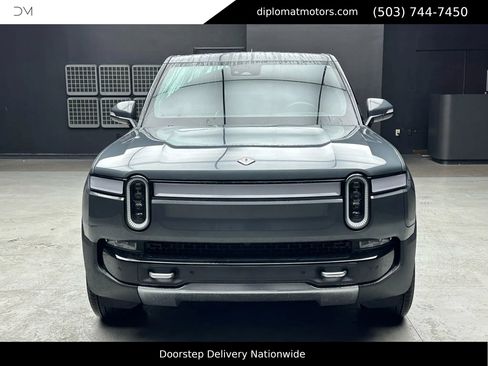 Used 2023 Rivian R1T Adventure image 8