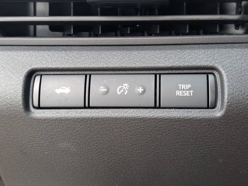 Used 2024 Nissan Altima 2.5 SR w/ SR Premium Package FWD image 23