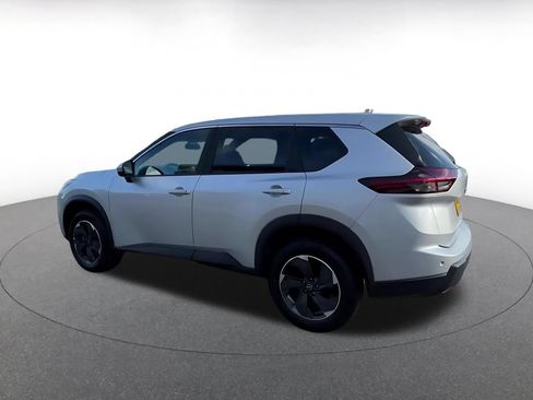 Used 2025 Nissan Rogue SV FWD image 10