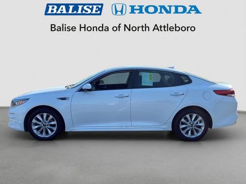 Used 2018 Kia Optima LX w/ 17" Alloy Wheels Package image 2