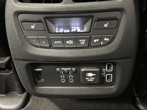 Used 2022 Honda Pilot Touring image 41