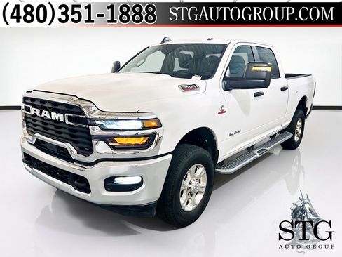 Used 2025 RAM 2500 Big Horn AWD/4WD image 1