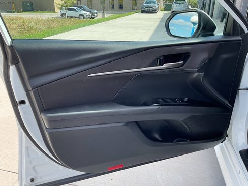 Used 2025 Toyota Camry LE FWD image 29