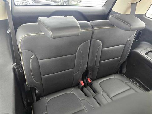 Used 2023 GMC Acadia Denali FWD image 16