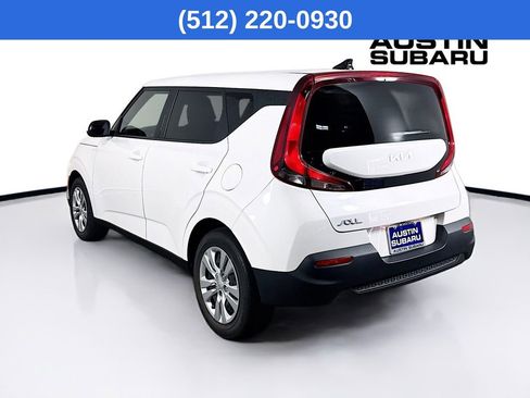 Used 2022 Kia Soul LX image 5