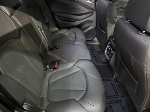 Used 2019 Buick Envision Essence FWD image 32