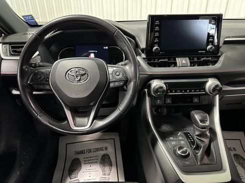 Used 2022 Toyota RAV4 SE w/ Carpet Mat Package (TMS) image 10