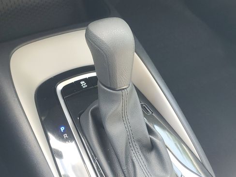 Certified 2025 Toyota Corolla LE FWD image 29